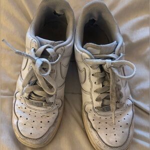 White Nike Air force 1 Athletic Sneakers